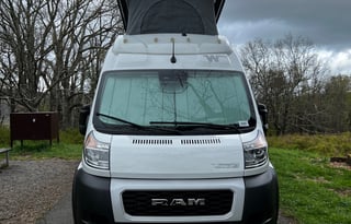 6 Seatbelts - 2023 Winnebago Solis 59P