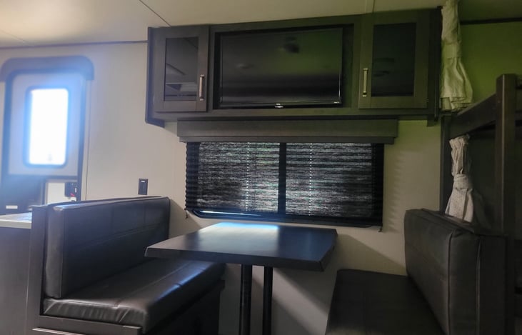 Booth Dinette