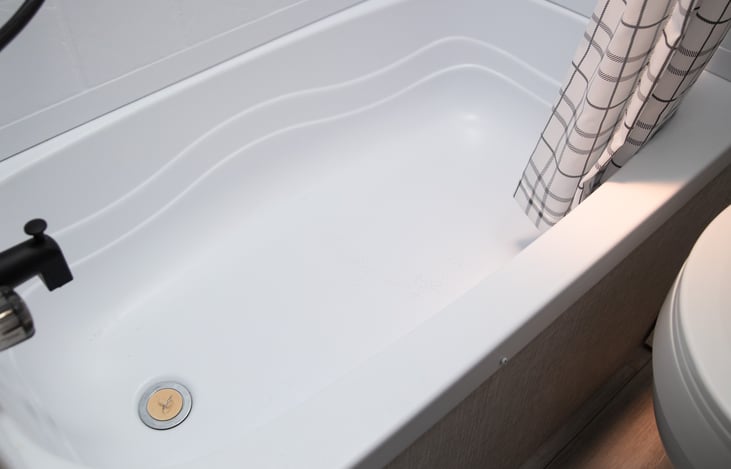 Small tub for young kids.