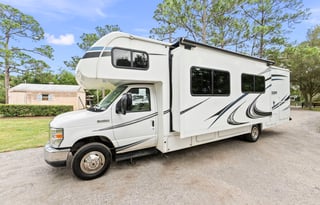 "Sunny"-Super fun and roomy Sunseeker RV