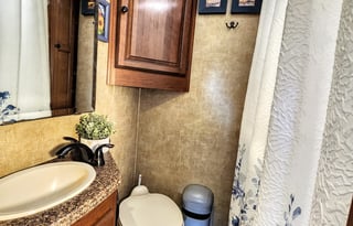 Renovated! "Lucky" the Leprechaun *Sleeps 10*