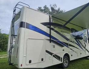 Thor Motor Coach Vegas 29m