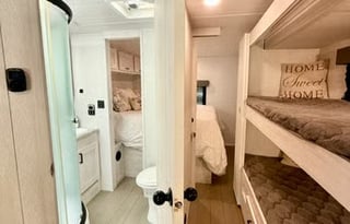2024 East To West Entrada 3100FB ***Bunks*** 1708