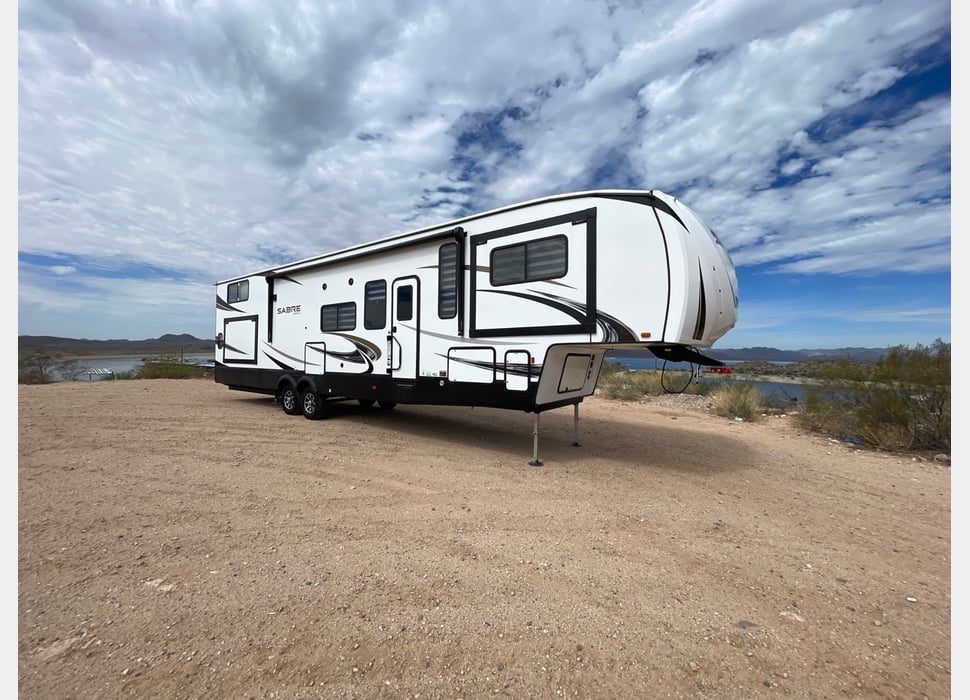 Fifth Wheel rentals in Phoenix