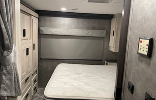 2022 Family friendly Rv 200 miles  per night incl