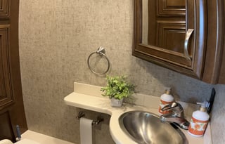 Luxury 2018 Thor Miramar RV Adventure