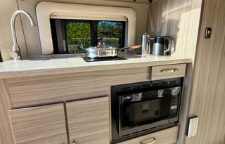 2024 Jayco Swift 20D (Sleeps 4!)