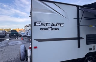 Ultimate Camping Escape 2020 KZ Escape E231BH