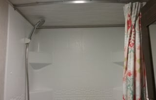 Clark's Comfy Camper-sleeps 9