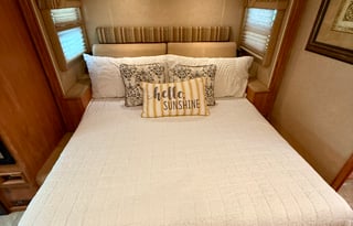 Itasca Cambria 29H RV (BRFL 1636)