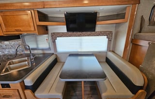 2019 Winnebago Minnie Winnie 31G