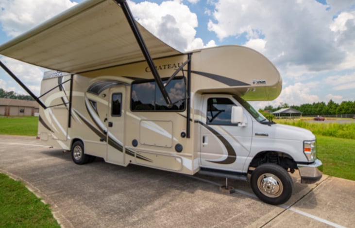 38.0 Challenger 37GT Class A Motor Home | RVshare