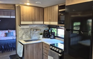 2022 Grand Design Imagine 2800BH Family Friendly