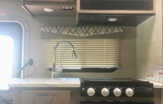 2021 Thor Motor Coach Quantum SE SE22 Ford