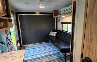 Cozy Toy Hauler | Pet Friendly | Sleeps 3