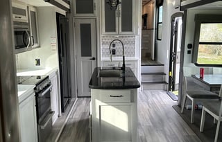 "Daytona" 5th wheel  Bunks & 2 Baths (OKFL1968)