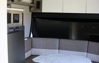 Easy to tow modern camper