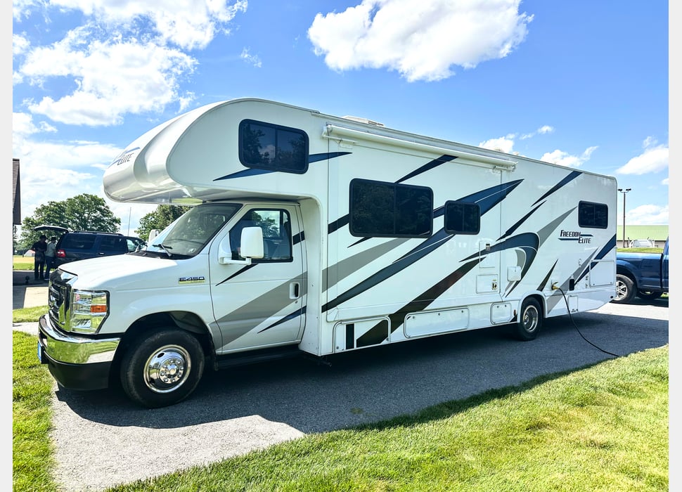 Class C Motor Home rentals in Montoursville