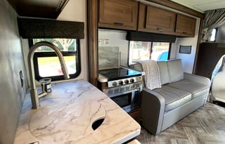 2021 Forest River RV Sunseeker Classic 2860DS Ford