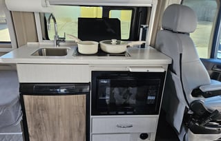 Comfortable Class B Camper Van-Fully Equipped