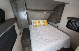 Starcraft Autumn Ridge | Comfy Modern Camper