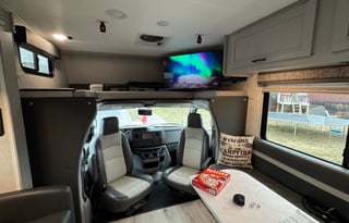 2025 28ft Coachmen 26DS - Sleeps 6