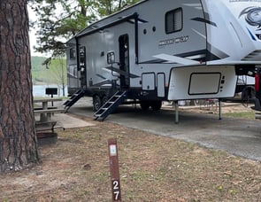 Forest River RV Cherokee Arctic Wolf 321BH