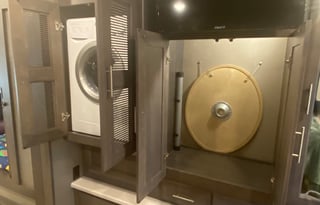 Sleeps 8 ~ 2 FULL baths! - FINDING CLARA-T!