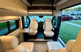 2024 Jayco Swift 20D (Sleeps 4!)
