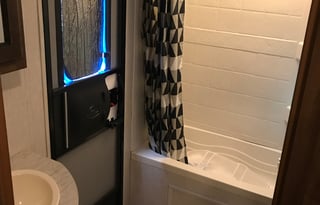 2018 Heartland Wilderness With Bunk House close to Bass Lake