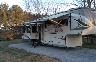 The whole family 3 bedroom Camper