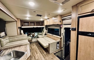 2018 Thor A.C.E. Class A | Sleeps 8 | 28Ft Long