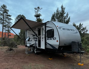Forest River RV EVO T1860