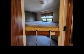 Double Slide Bunk House Generator Included