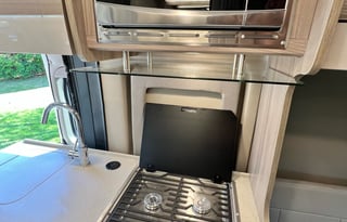 Luxury Camper Van for 6!