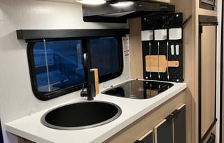 The Nomad Experience - NEW 2022 Cruiser Hitch