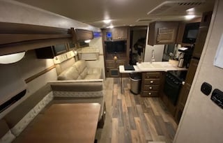 PERFECT Family RV Trailer Bunk House-PetsWelcome