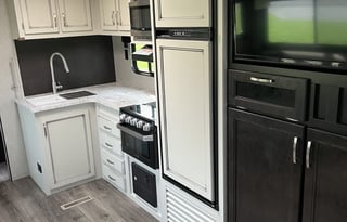 Jayflight 30' Bunkhouse
