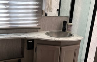 2021 Coachmen 30' of Roadtrip Comfort!