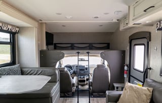 Spacious Dog Friendly and stocked for adventure!!!