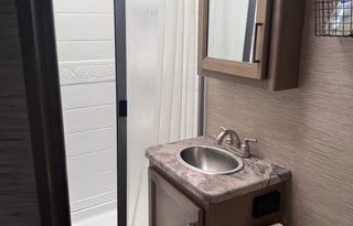 Thor Chateau 22E — Your Home on the Road Awaits!