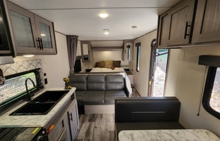 The Nomad Pad - Pet Friendly RV Rental