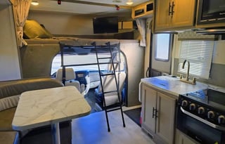 Easy Escape – Mercedes RV |Sleeps 5 |Fully Stocked
