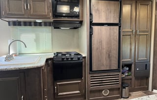 Family & Dog Friendly! 2018 Keystone RV Passport