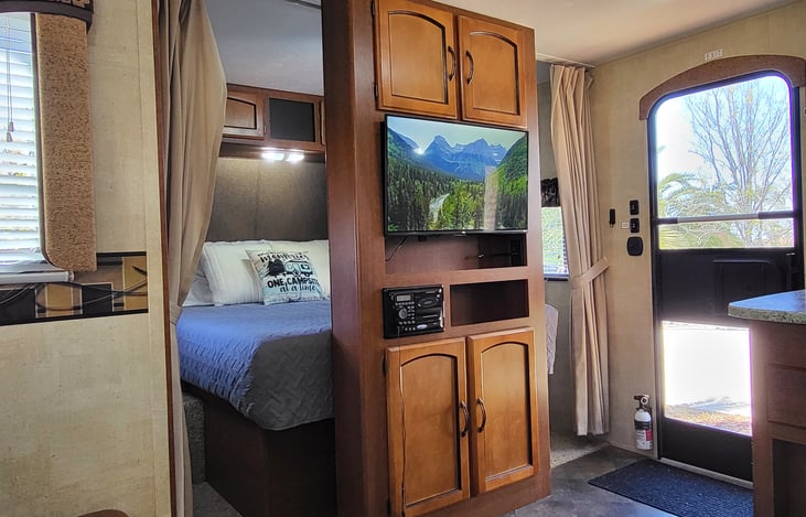 Smart/Roku TV to enjoy inside a very spacious living/dining area.