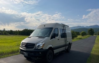 Fun, Comfy, Cozy 2017 Mercedes Benz 4x4 Sprinter
