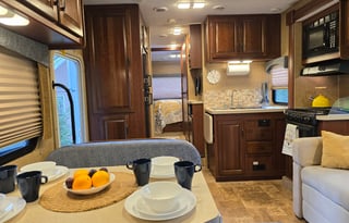 "Flora" is ready for Family Fun! 32ft Sunseeker