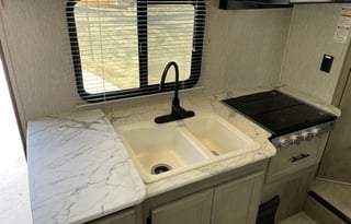 "Eastern Sierra Sunrise" 2022 Coachmen Freelander