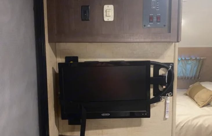 Equipped with a 20,000 BTU furnace; a 13,500 BTU air conditioner was a common factory option.