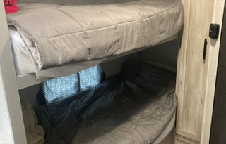 Summer’s Sweet Retreats 2022 KZ Escape E201BH